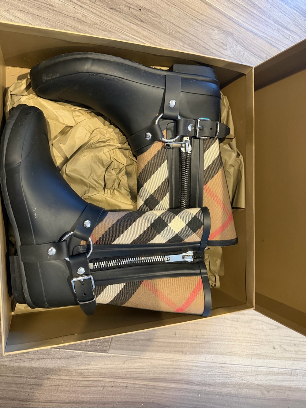 Burberry Tan Check Rain Boots for women size 7.5 - Picture 4 of 7